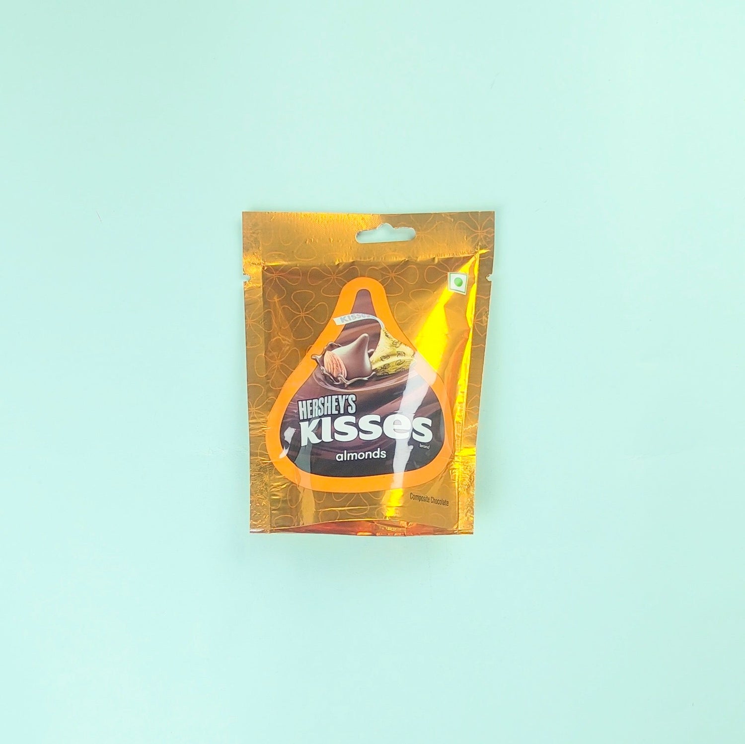 HERSHEY'S KISSES ALMOND