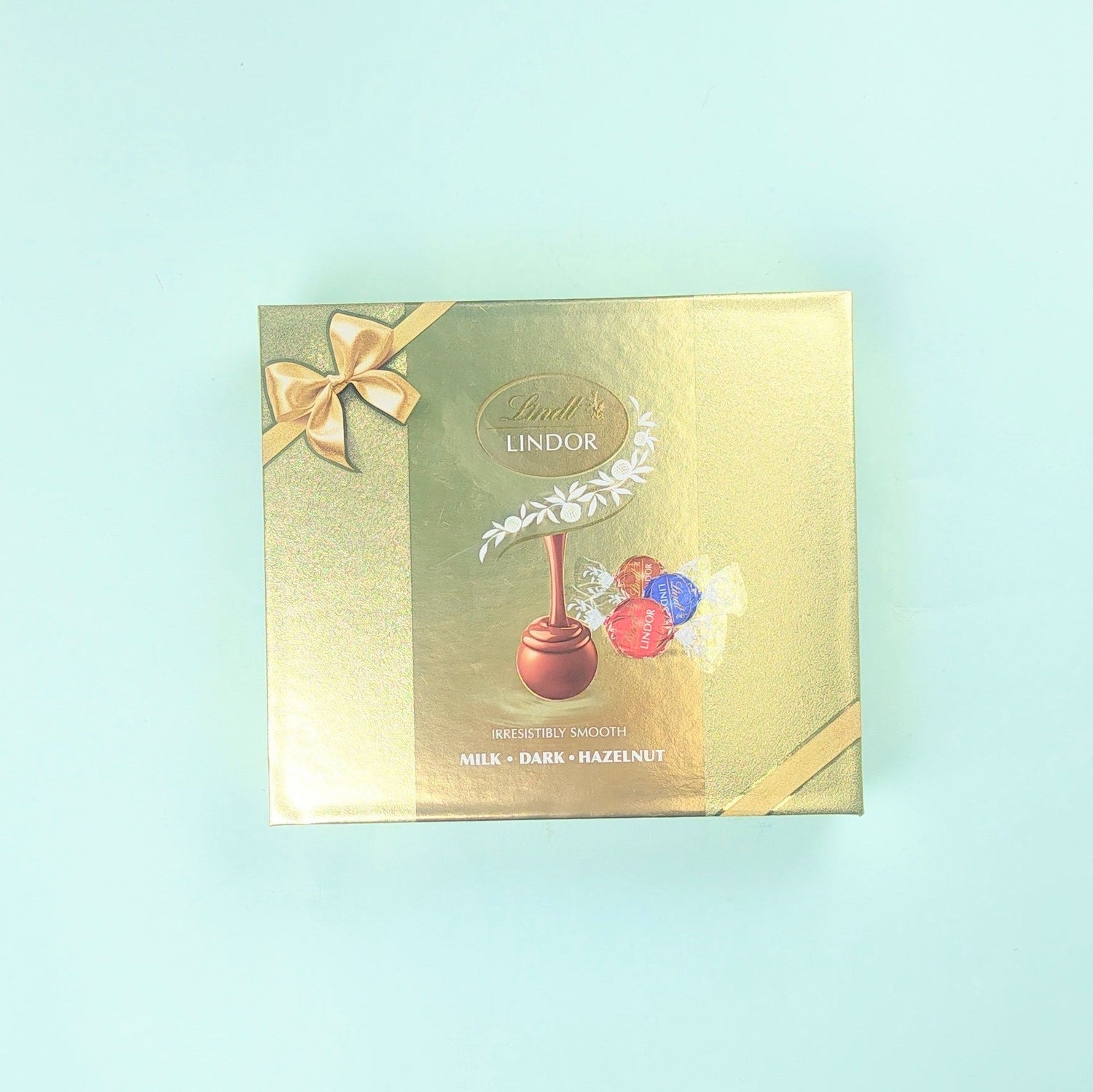 LINDT LINDOR MILK DARK HAZELNUT GIFT PACK