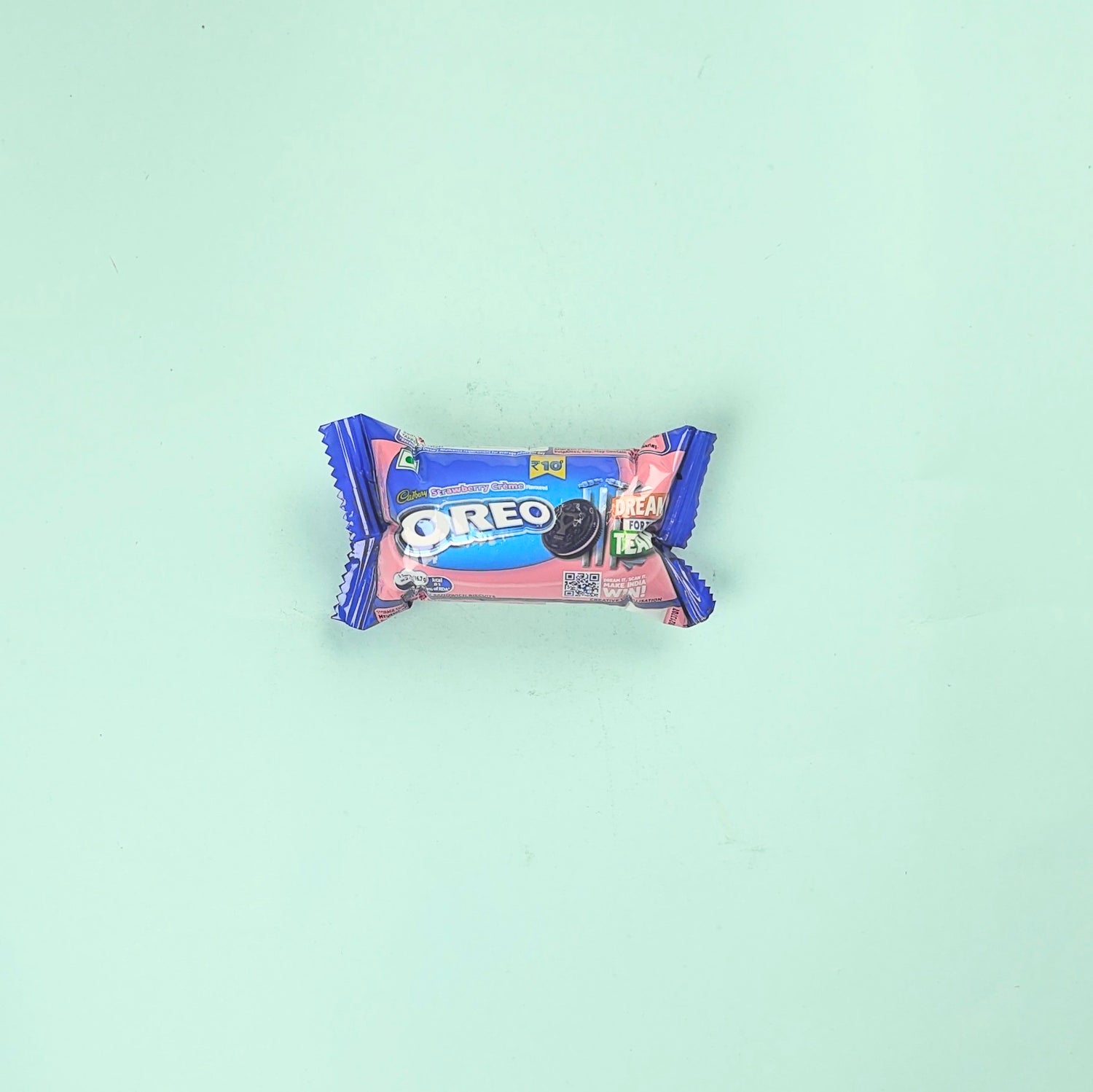CADBURY STRAWBERRY CREME OREO